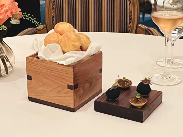 Comté Gougères | Pre-appetisers