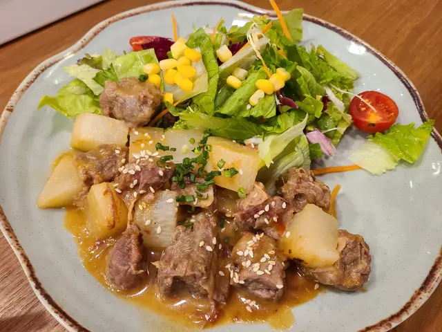 蘿蔔牛肋白味噌沙律