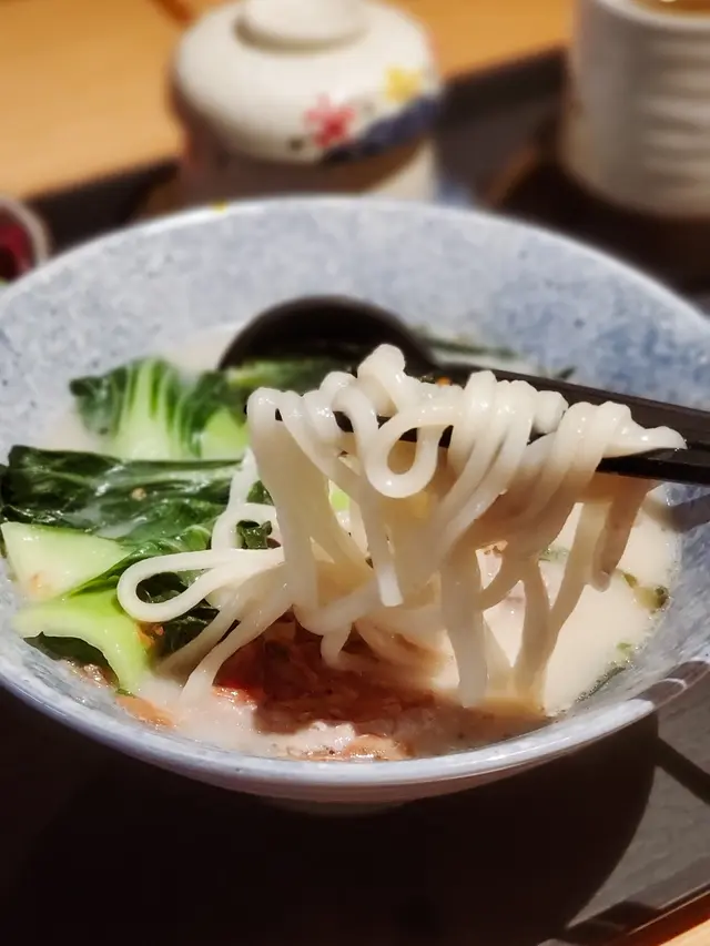 豚骨湯牛肉烏冬定食