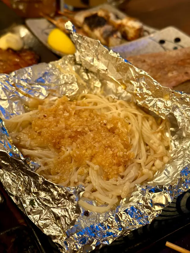 牛油蒜蓉焗金菇