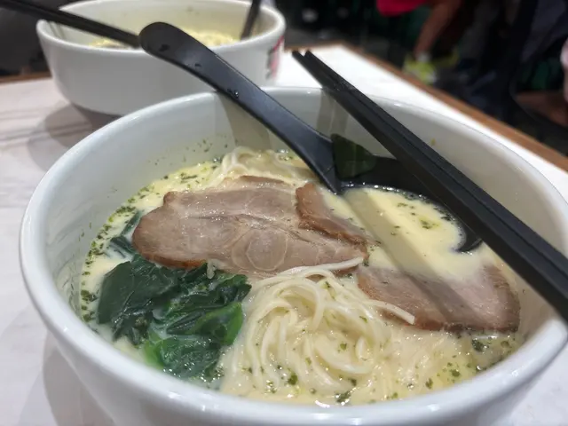 係屋企附近新開嘅一間麵館。好食！！每個星期至少過來食一次。最鍾意尼款當歸豬骨湯面。