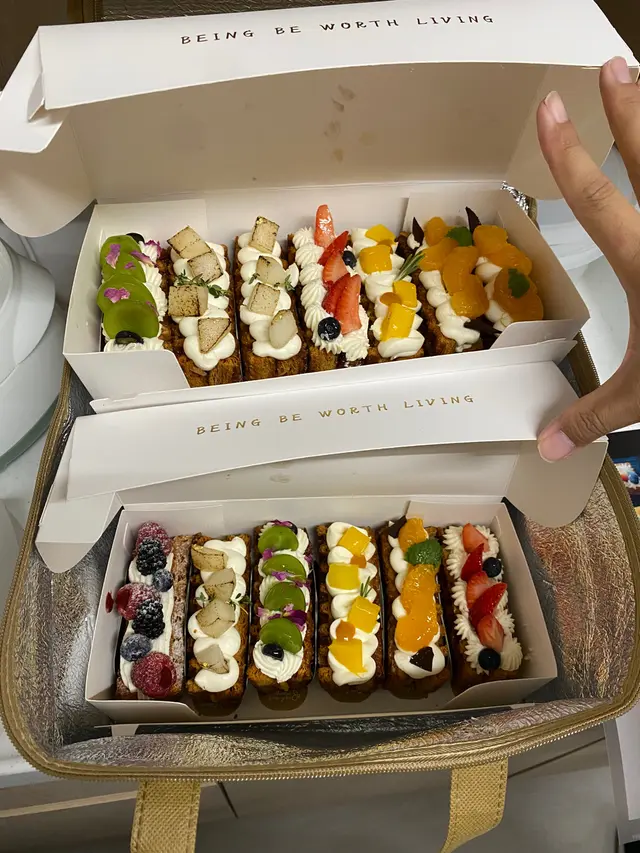 六款：有日本草莓🍓、朱古力🍫蜜柑、呂宋香芒、鮮菓雜莓、冧酒🍹香梨🍐同晴王香印 #拿破崙 #鮮果拿破侖