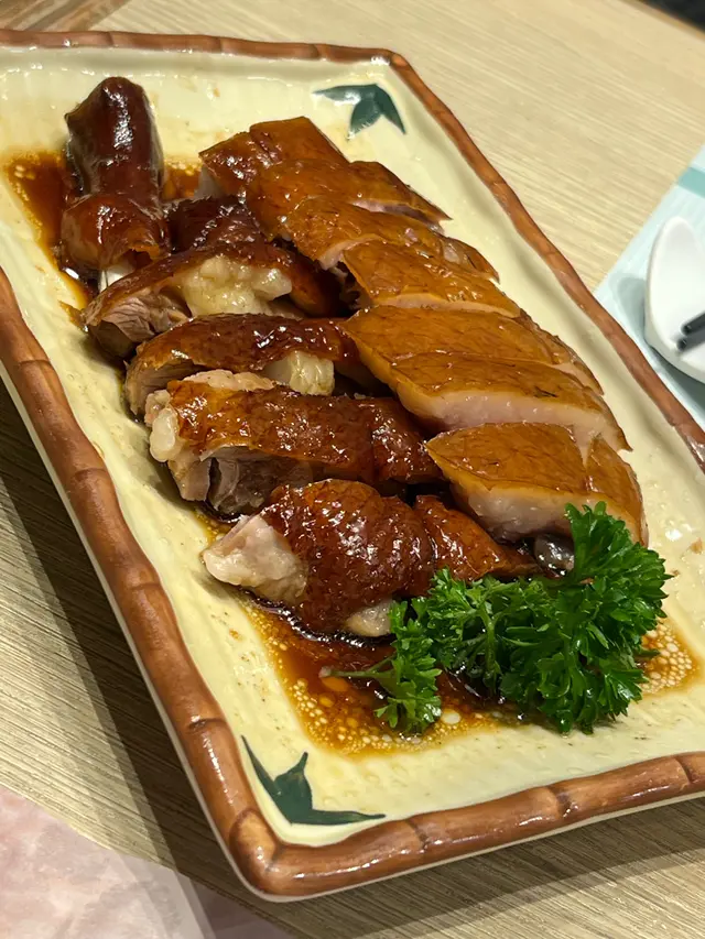 滿載肥膏嘅一蚊燒鵝