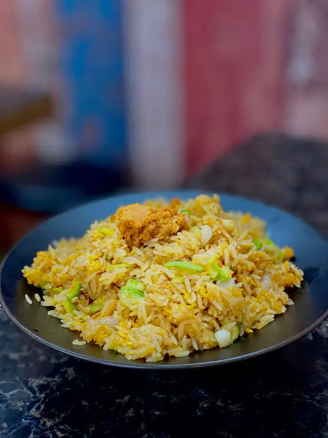 秘製蟹皇醬海皇炒飯