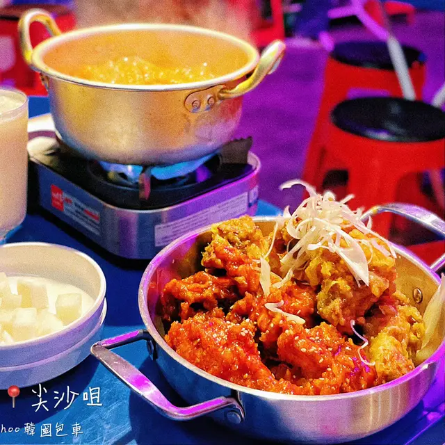 講到韓國料理,緊係唔可以錯過炸雞啦!🍗依度一共有三種口味,原味甜辣同埋醬油,揀雞兩味就可以自選兩個口味,我哋就揀咗甜辣味同埋醬油味啦!😛