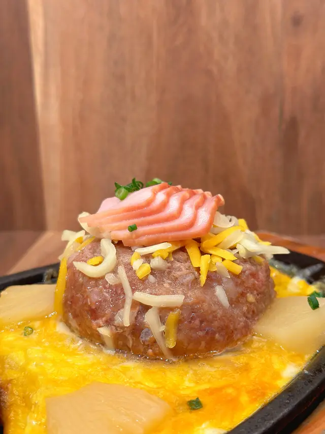 菠蘿煙肉韓牛漢堡扒
