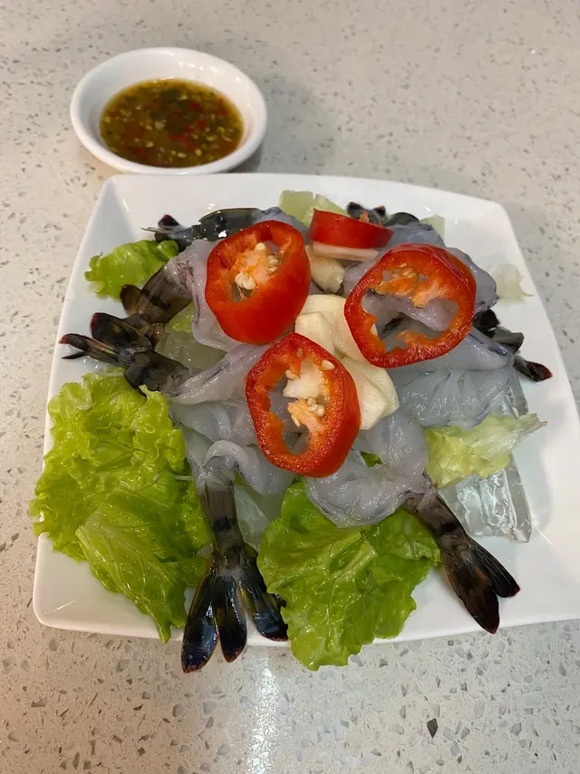 新鮮，份量足，抵，反而辣椒🌶️唔辣 #蝦 #生蝦 #泰式生蝦