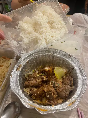 䜴汁排骨饭