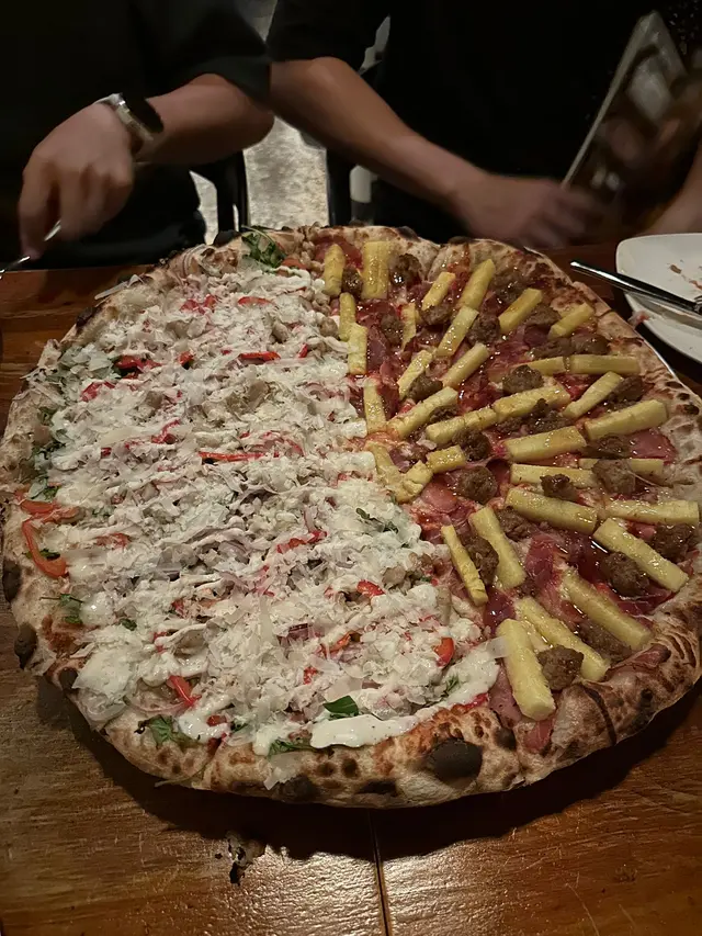 Summer of Love 拼雞味濃 Pizza
