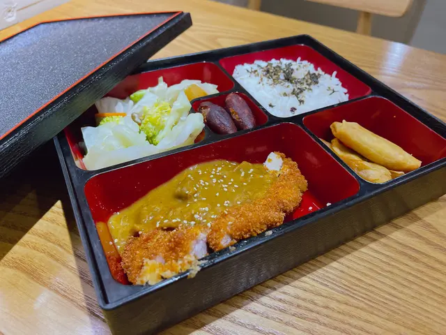 日式咖哩吉列豬扒便當