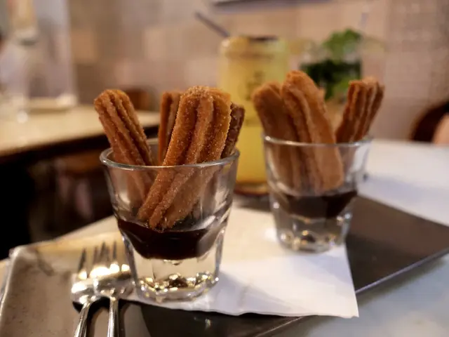 香脆玉桂條配榛子朱古力醬