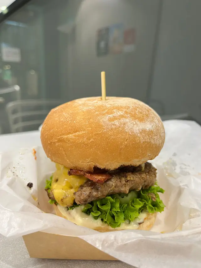 香辣煙肉蘑菇芝士牛堡