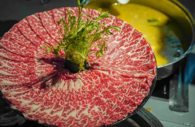 手切極品肥牛 (大) 