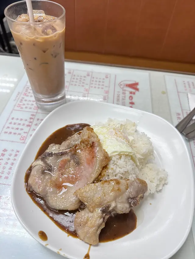 豬扒煎蛋飯
