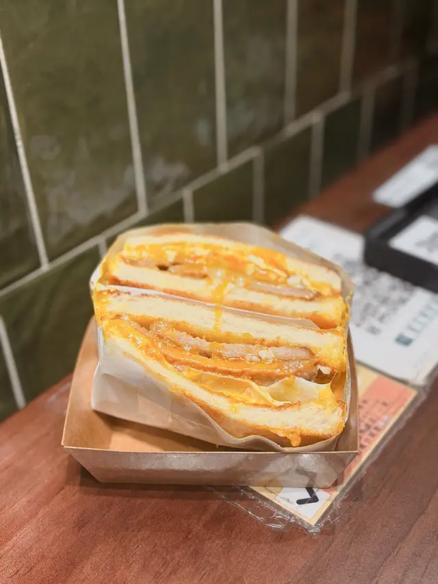 台式肉蛋芝士吐司