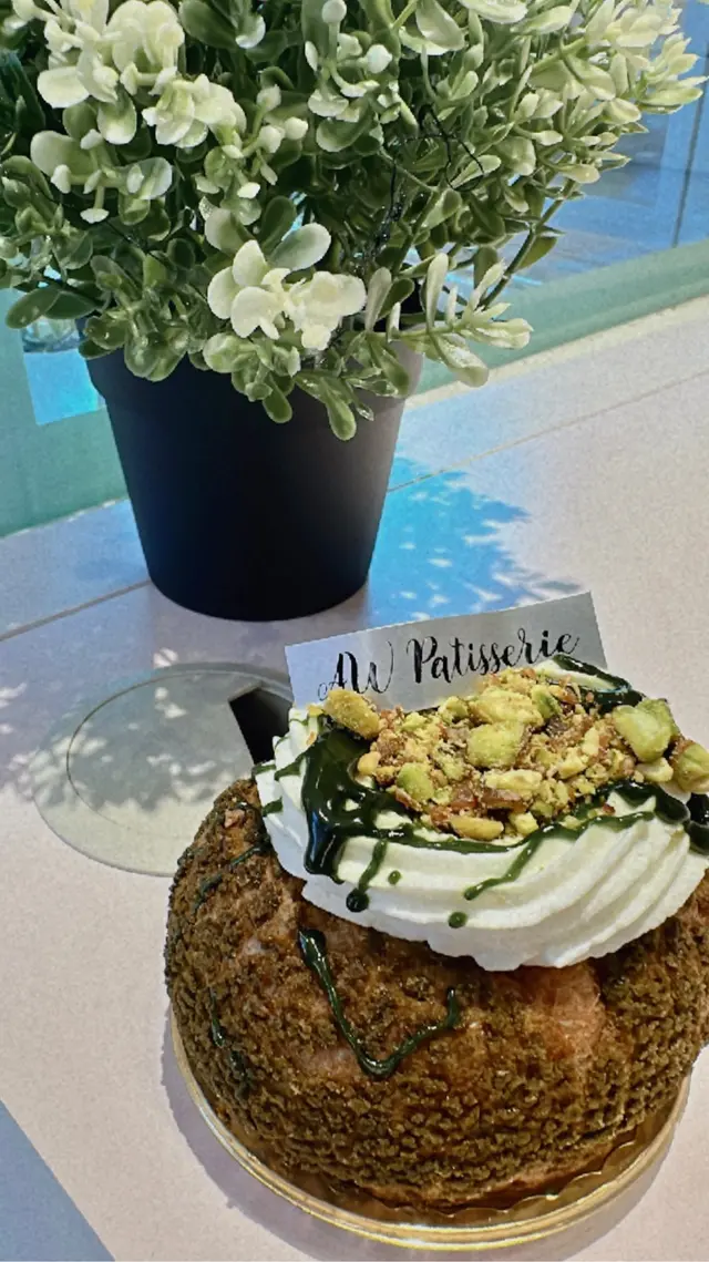 特濃意大利開心果麻糬泡芙