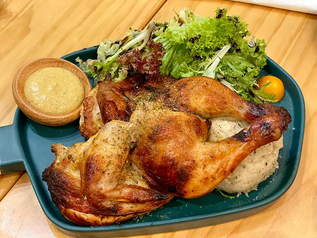 牆城貳伯陸拾捌蚊雞(美式燒春雞配黑松露薯蓉)