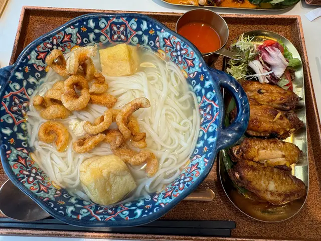 香茅雞翼泰式清湯河