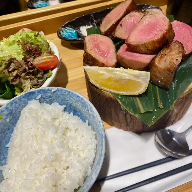 極味厚切牛舌定食