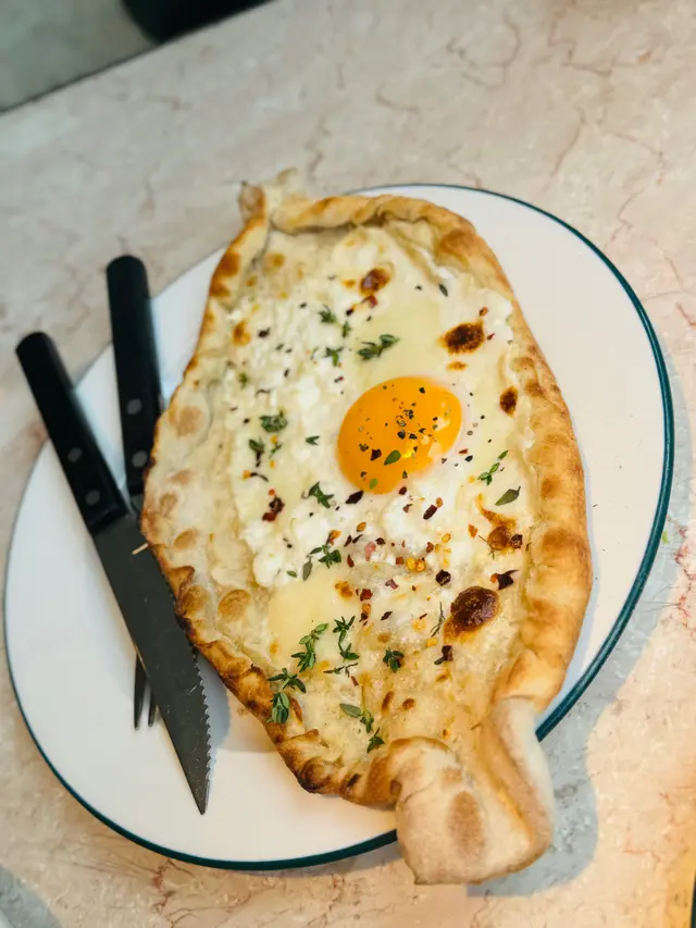 Khachapuri
