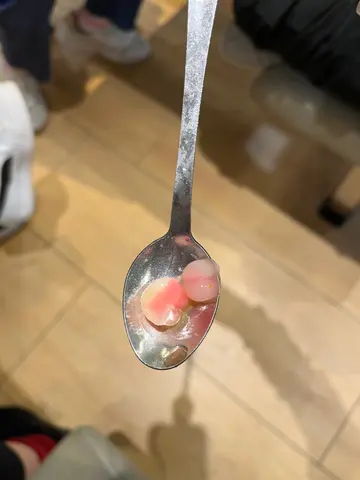 粉红心形晶球