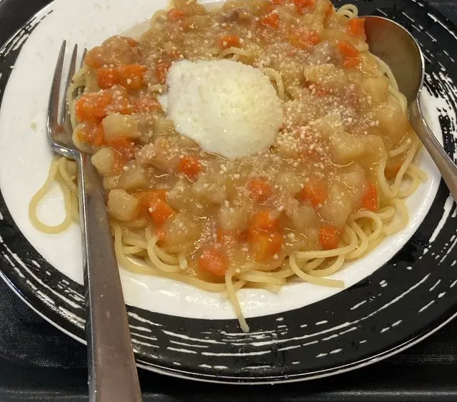 溫泉蛋北海道芝士忌廉意粉