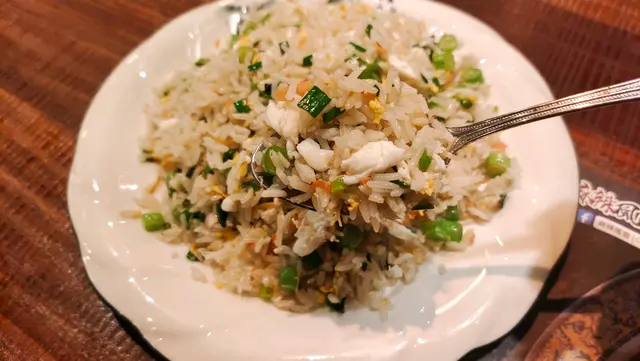 瑤柱蛋白菜粒炒飯