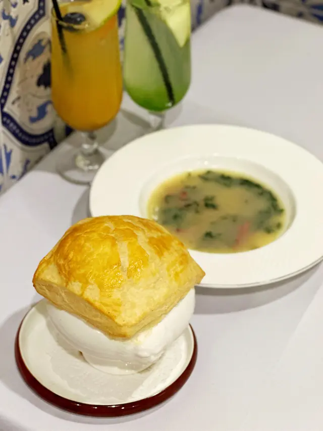 酥皮蘑菇忌廉湯