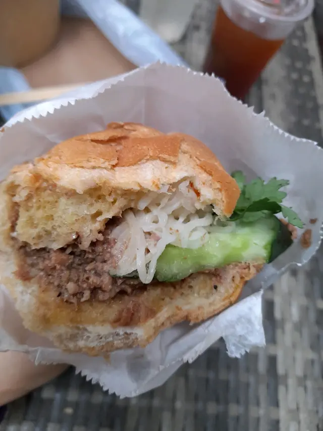 食𡁵嘅肉醬法包