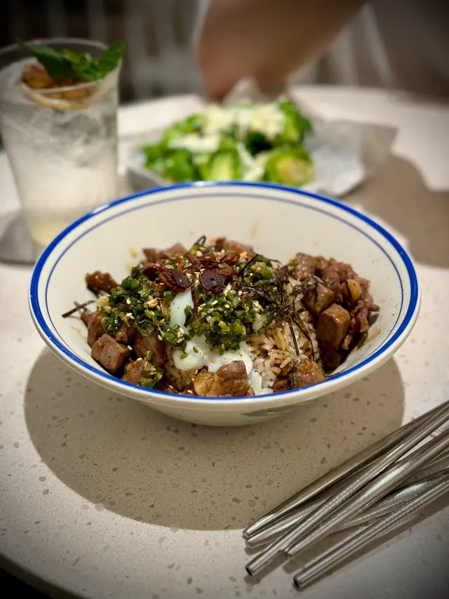 蔥鹽牛柳粒蓋飯