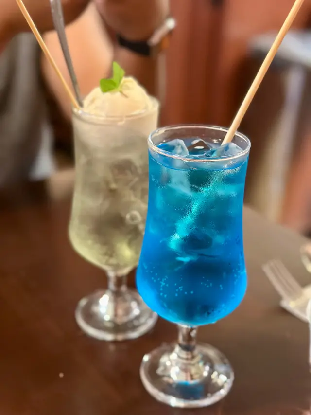 メロンソーダ $28
日本蜜瓜梳打 Melon Soda
加配雪糕球 +$10
Additional snow ball
ラムネソーダ $28
日本波子汽水味梳打 Ramune Soda
唔好意思,梳打not my favour,覺得味道好chem🙏🏼 加咗雪糕會順口啲