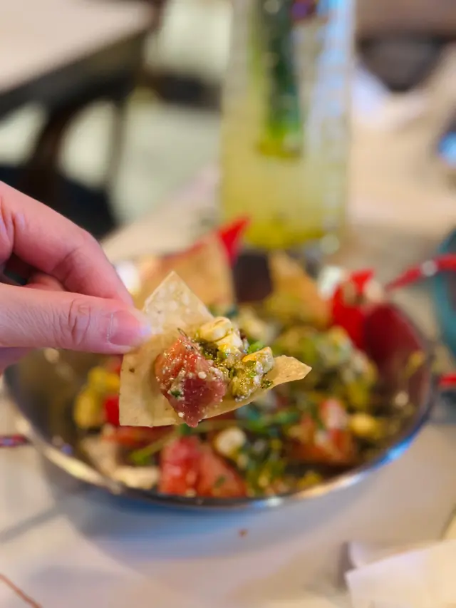 牛油果蕃茄沙律