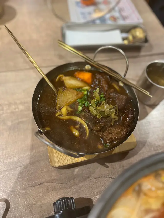 嘆嘆招牌牛肉麵
