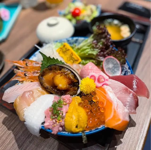 特選海鮮丼定食