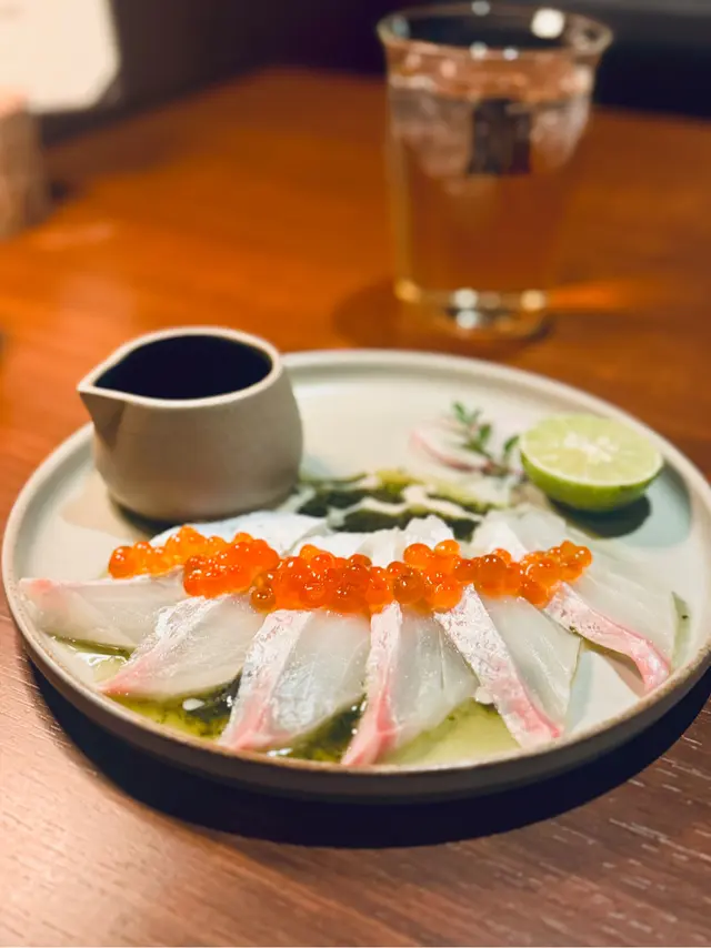 真鯛魚薄切配大葉柚子酢 