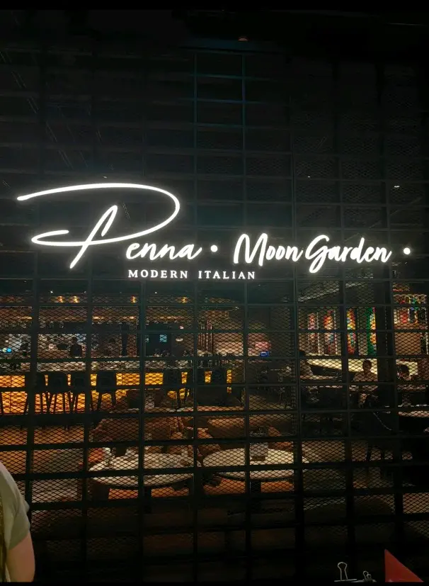 Penna • Moon Garden