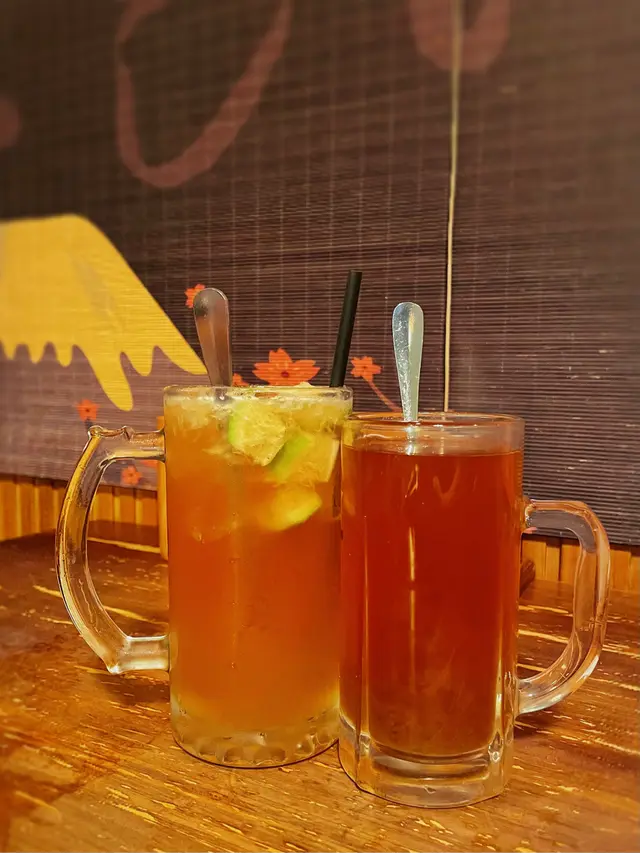 香水檸檬茶、甘草柑桔蜜 (熱)