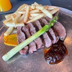 Flat Iron 跟lunch set額外+$70先有得食，但值得推介！