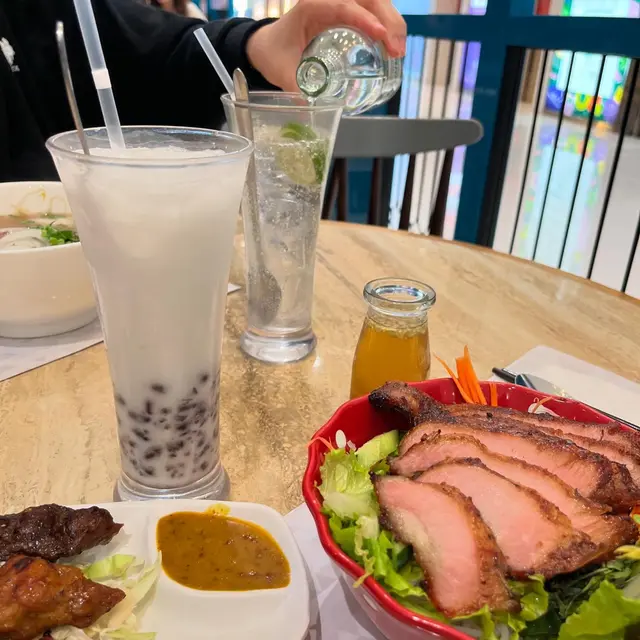 香茅燒豬頸肉撈檬