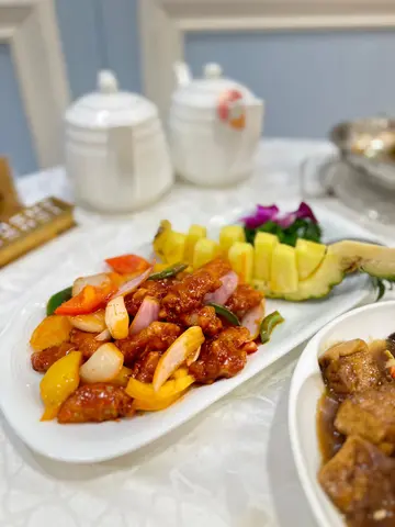 菠蘿拔絲咕嚕肉