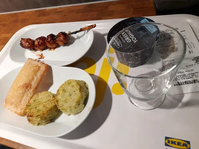 雞軟骨雞肉丸串，D24榴槤批，蔬菜薯餅2件，希臘乳酪（原味）同任斟汽水／果味飲品