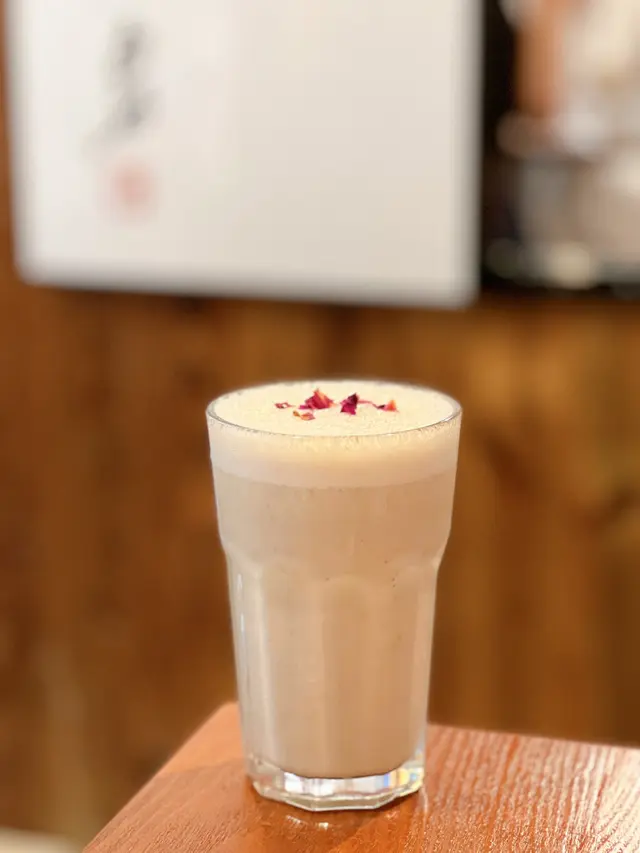 核桃蘋果香蕉燕麥奶昔