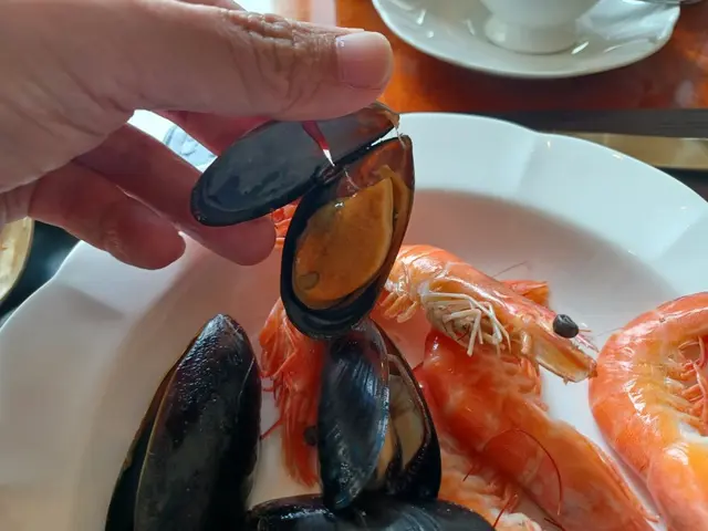 蝦肉及青口甜美。肉質鮮嫩。