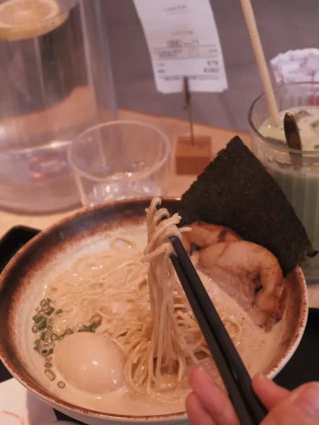 干貝蟹白湯拉麵 