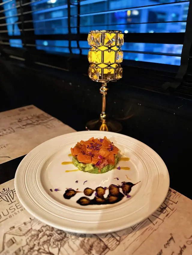 三文魚牛油果他他