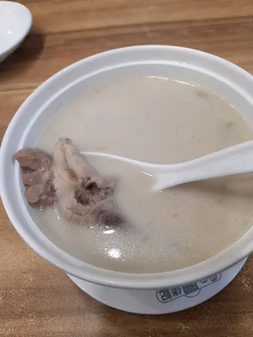 招牌杏汁炖猪肺汤