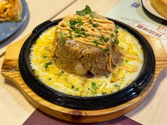 鐵板芝士海鮮炒飯