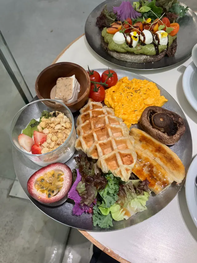 Light Breakfast