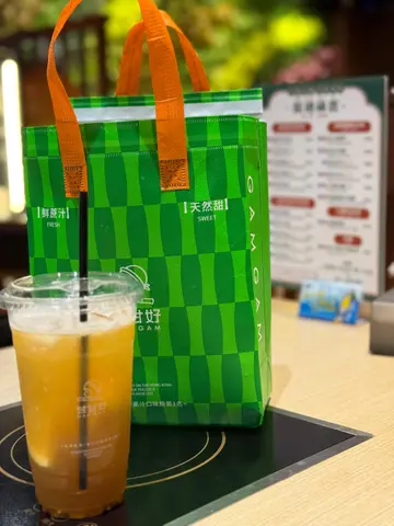 港式爆打檸檬茶，串燒小拼盤