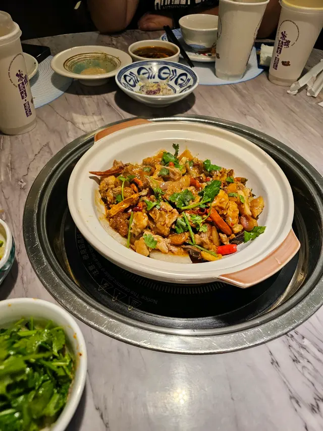雞煲-食唔到辣嘅我叫少辣都食到流晒鼻水，其實我應該叫BB辣就好好多了！